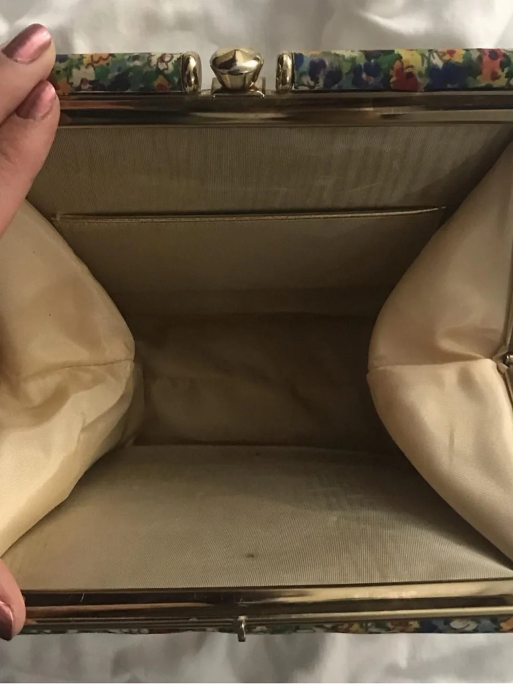 Vintage Floral Structured Handbag - Picture 3 of 3